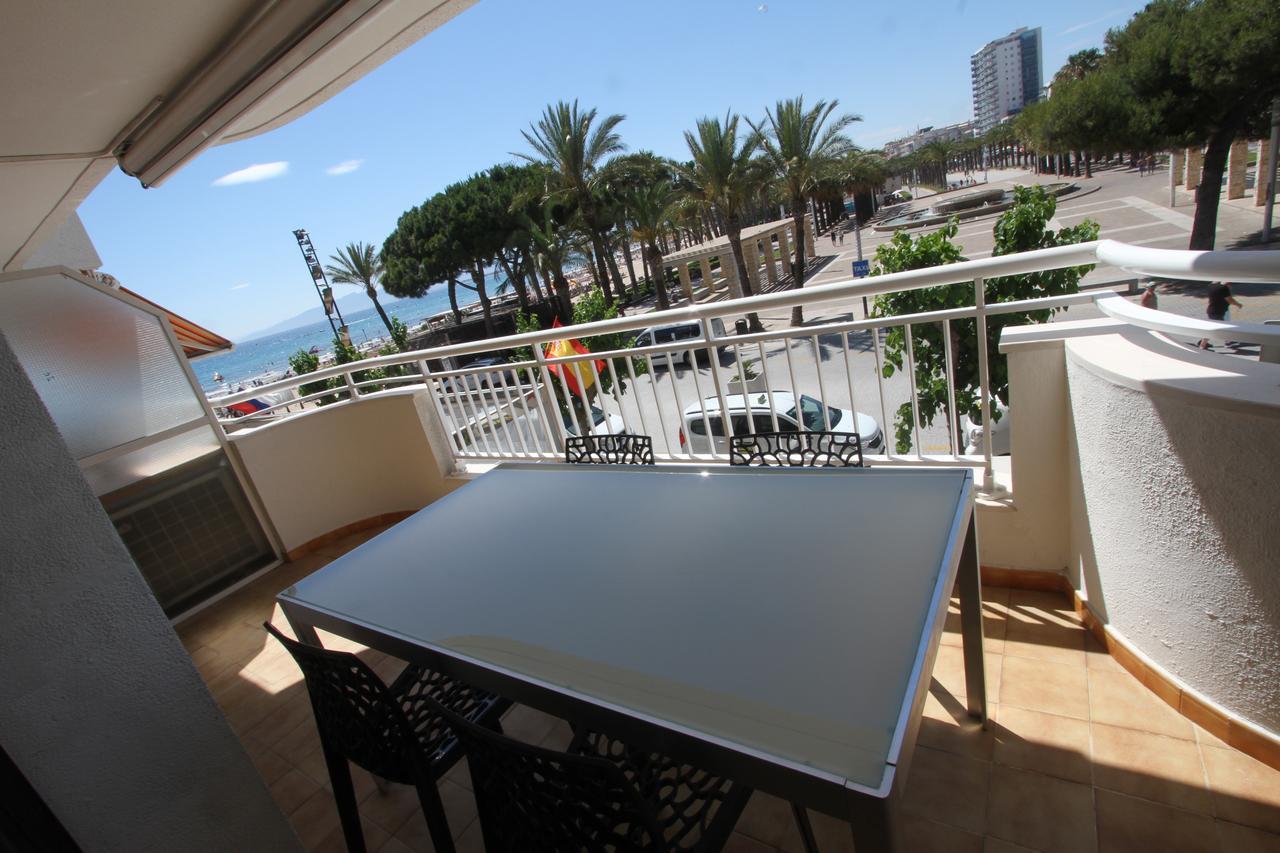For A Stay Santillana Plaza Salou Extérieur photo